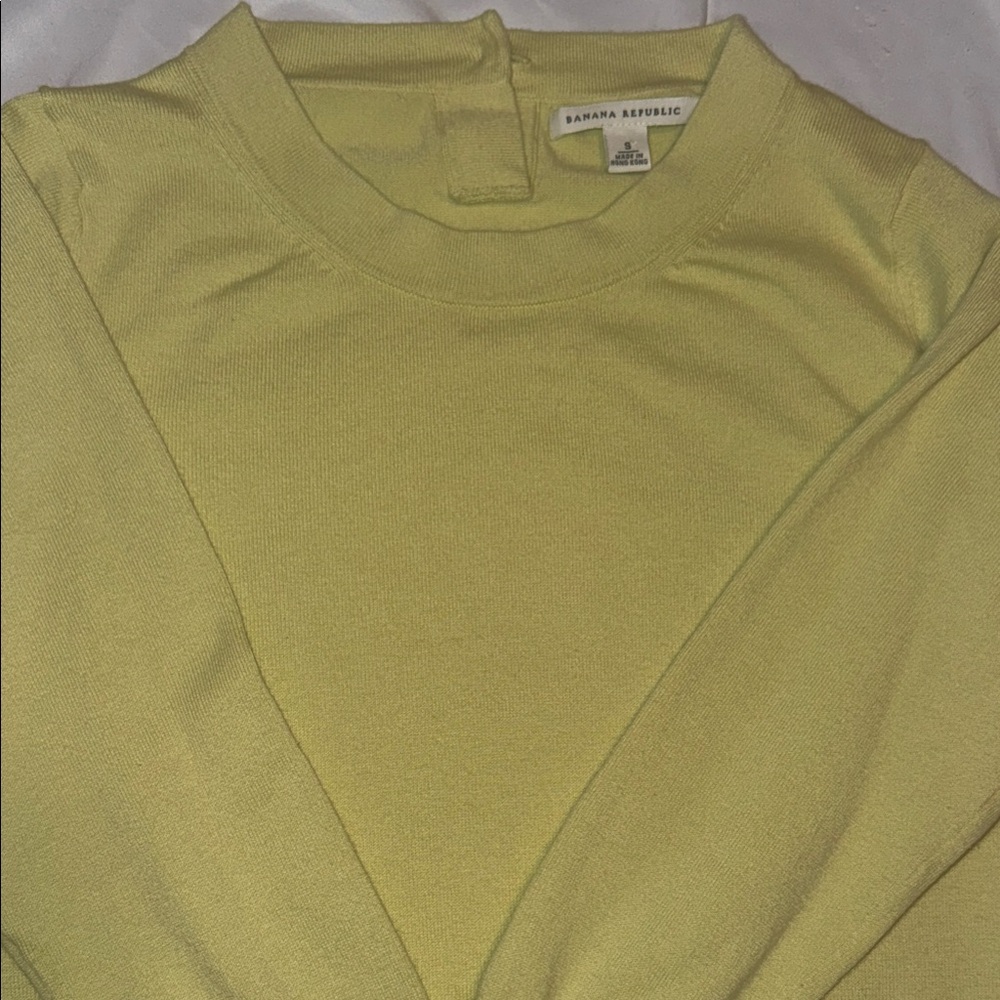 BR Yellow Crew Neck Top